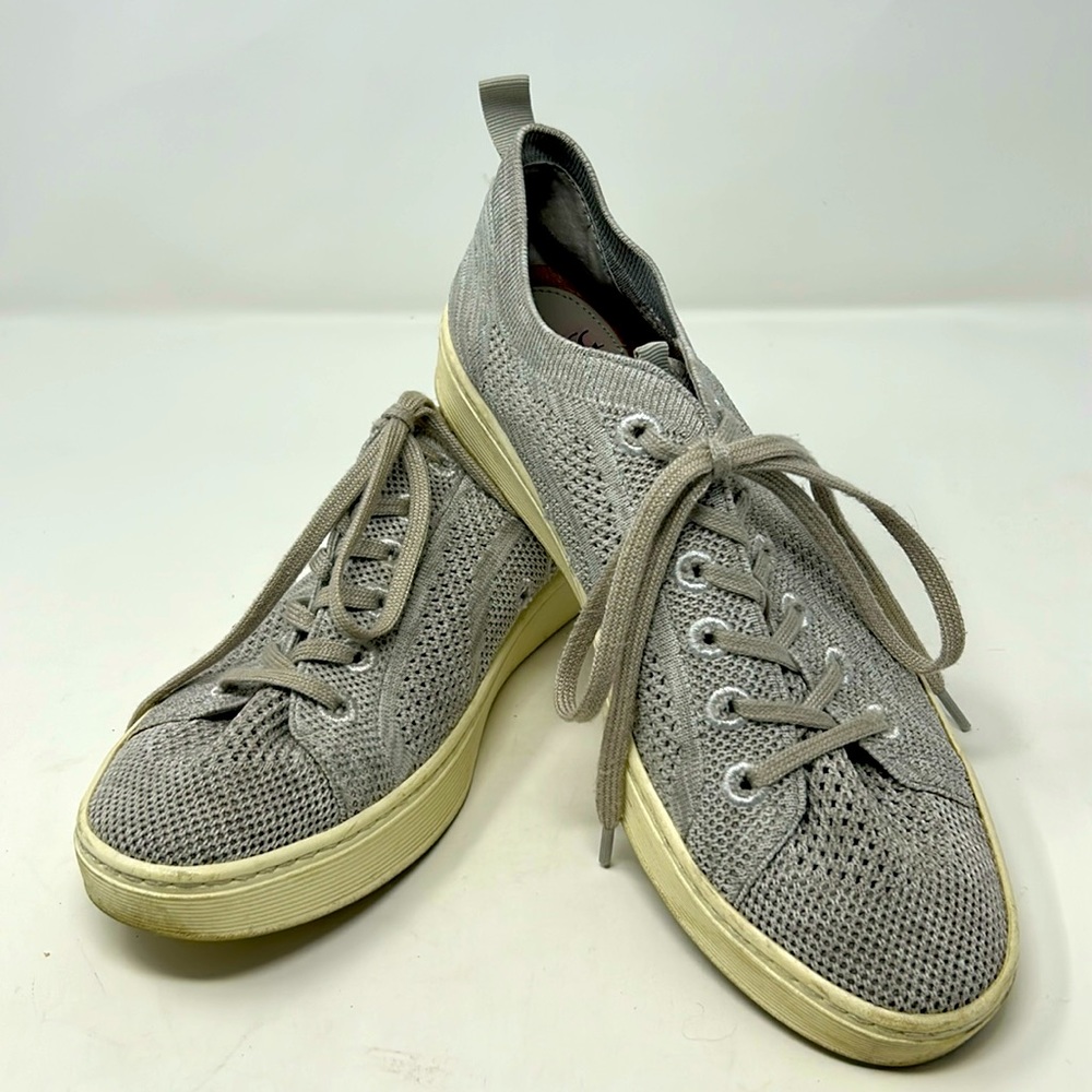 Sofft Gray Stretch Knit Lace Sneakers Size 9